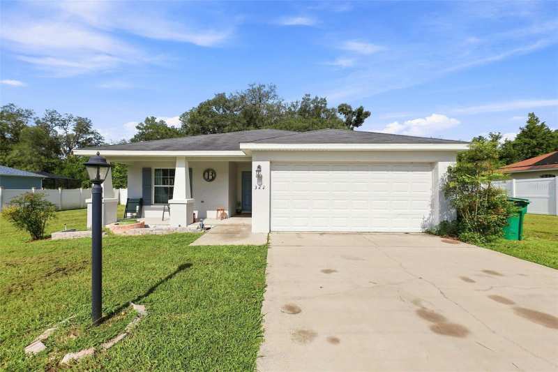 4 bedroom Single Family Residence at 322 Woods Landing Drive, Stonewood Estates, Lady Lake — photo 1
