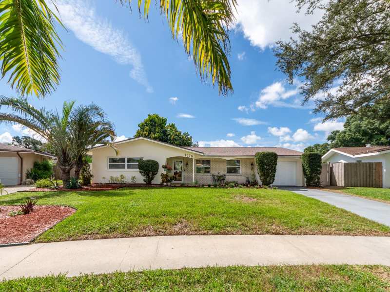 3 bedroom Single Family Residence at 1679 Woodridge Drive, Woodridge Estates, Clearwater — photo 1