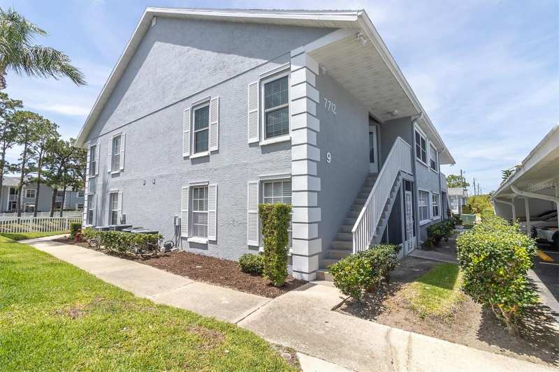 1 bedroom Condominium at 7712 Hillside Court #201, Hillside Condo, Hudson — photo 1