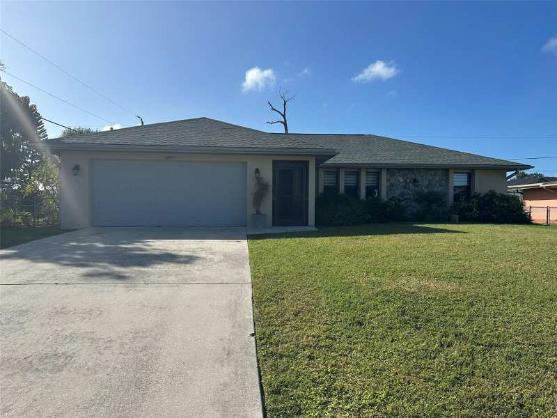 3 bedroom Single Family Residence at 22271 Buffalo Avenue, Port Charlotte Sec 007, Port Charlotte — photo 1