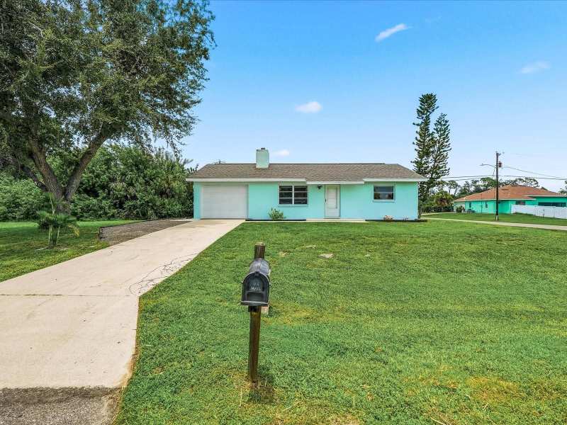 2 bedroom Single Family Residence at 13632 Drysdale Avenue, Port Charlotte Sec 052, Port Charlotte — photo 1