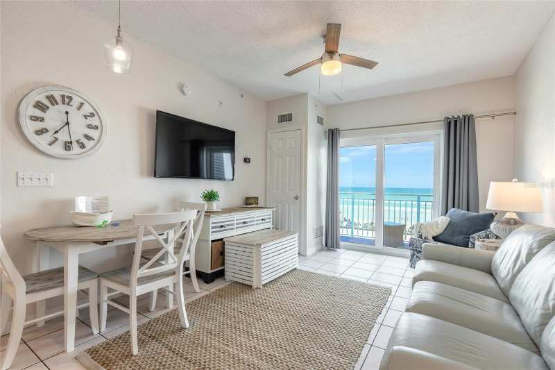 1 bedroom Condominium at 611 S Atlantic Avenue #4312, Coconut Palms Beach 02 Ph 04, New Smyrna Beach — photo 1