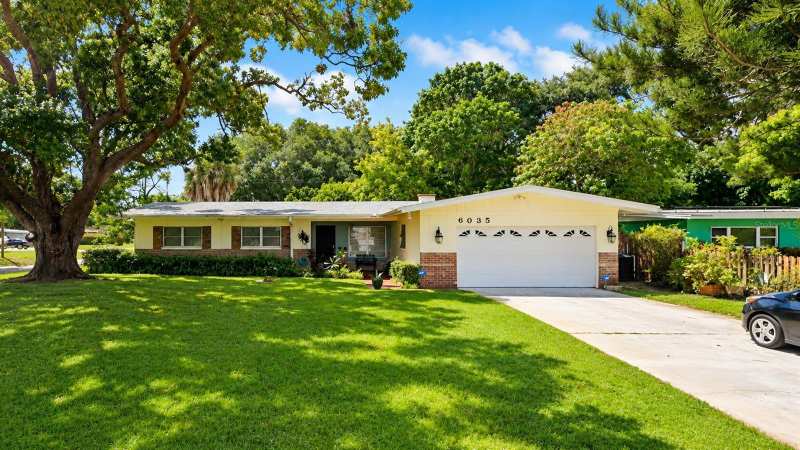 3 bedroom Single Family Residence at 6035 7th Street, Bay Shore Park, St Petersburg — photo 1