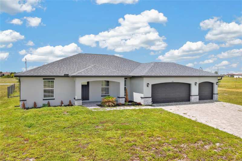4 bedroom Single Family Residence at 4238 NW 34th Lane, Cape Coral, Cape Coral — photo 1