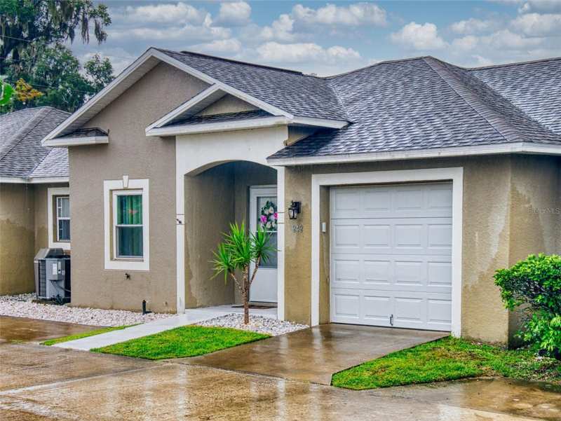 2 bedroom Condominium at 242 Pine Bluff Avenue #242, Beresford Manor Homes Units 01 & 02, Deland — photo 1