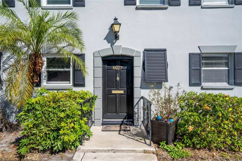 2 bedroom Condominium at 6927 Place De La Paix #6927, Les Chateaux Condo, St Petersburg — photo 1