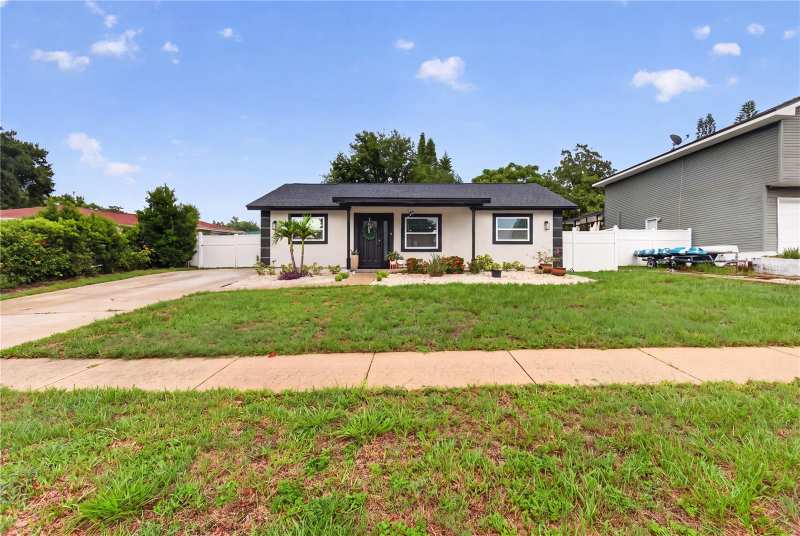3 bedroom Single Family Residence at 1435 Burning Tree Road, Oakleaf Village, Tarpon Springs — photo 1