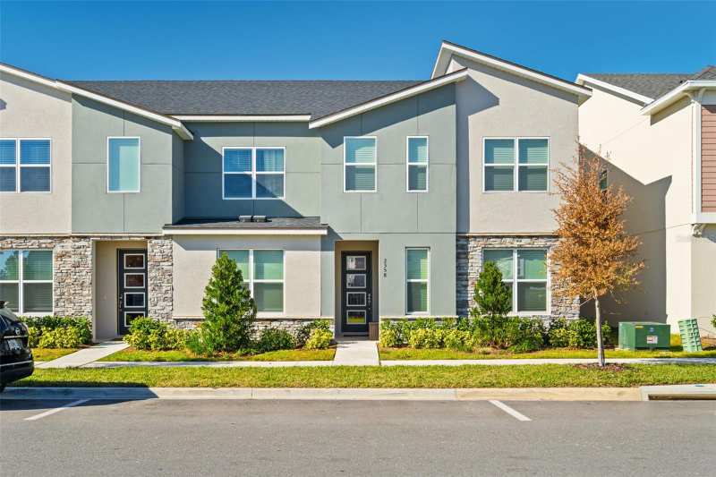6 bedroom Townhouse at 2358 Zaballina Place, Solara Ph 3 Rep, Kissimmee — photo 1