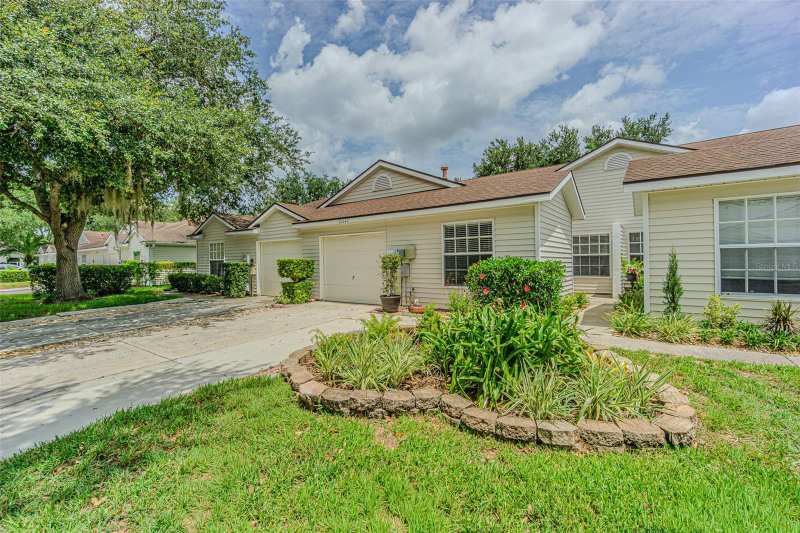 3 bedroom Townhouse at 21542 Clubside Loop, Lake Heron Ph 02, Lutz — photo 1