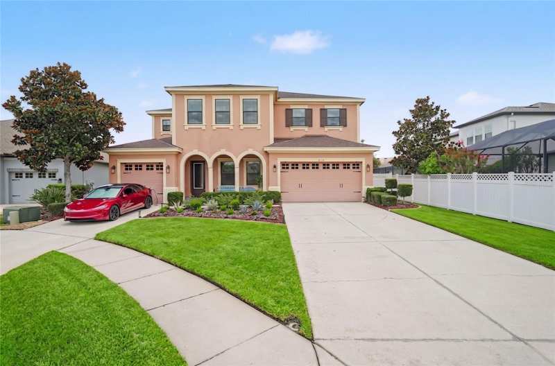 4 bedroom Single Family Residence at 7110 Redroot Court, Watergrass Parcel, Wesley Chapel — photo 1