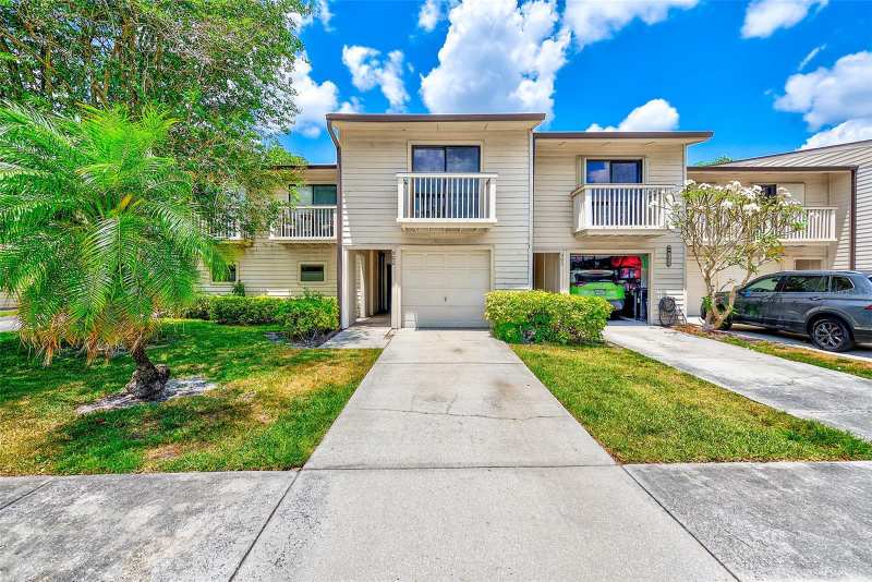 2 bedroom Townhouse at 6435 92nd Place #902, Lake Forest Condo, Pinellas Park — photo 1