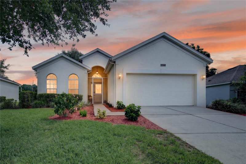3 bedroom Single Family Residence at 4075 Kingsley Street, Cambridge/Kings Rdg Sub, Clermont — photo 1