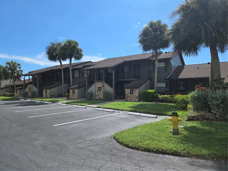 2 bedroom Condominium at 927 Capri Isles Boulevard #10, Par Four, Venice — photo 1