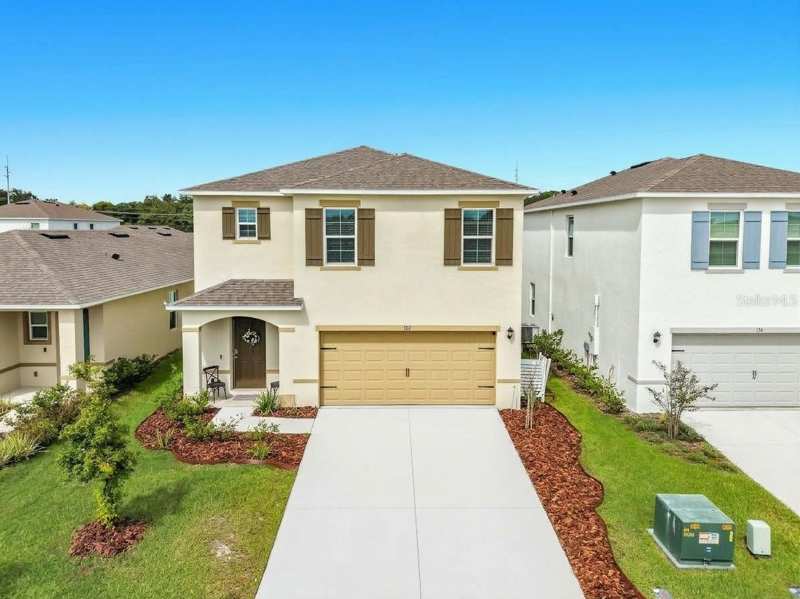 5 bedroom Single Family Residence at 182 Amberwood Way, Magnolia Pointe, Umatilla — photo 1