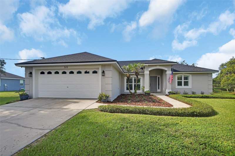 3 bedroom Single Family Residence at 523 Konomac Lake Drive, St Johns River Estates Unit 02, Debary — photo 1