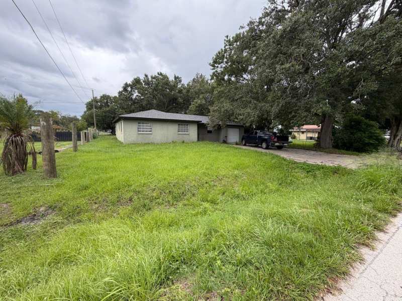 3 bedroom Single Family Residence at 1423 NE Livingston Street, Arcadia Hy-Lands, Arcadia — photo 1