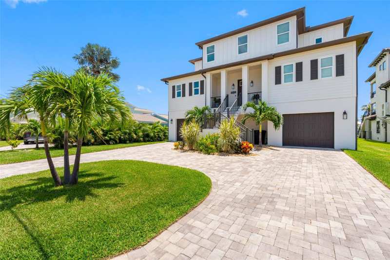 4 bedroom Single Family Residence at 16025 Redington Drive, Lone Palm Beach 3rd Add, Redington Beach — photo 1