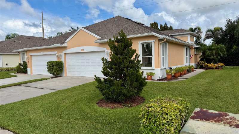 3 bedroom Villa at 433 N Tangerine, Citrus Springs Village, Vero Beach — photo 1