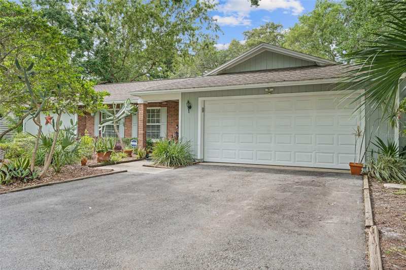 4 bedroom Single Family Residence at 155 Woodcutter Lane, West Lake Village, Palm Harbor — photo 1