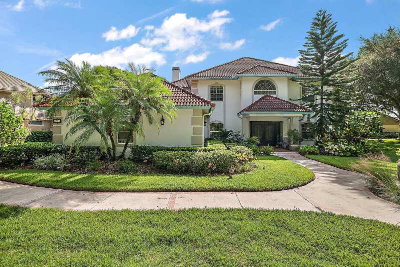 5 bedroom Single Family Residence at 2701 Regal Point Place, Crooked Lake Terrace Sub, Eustis — photo 1