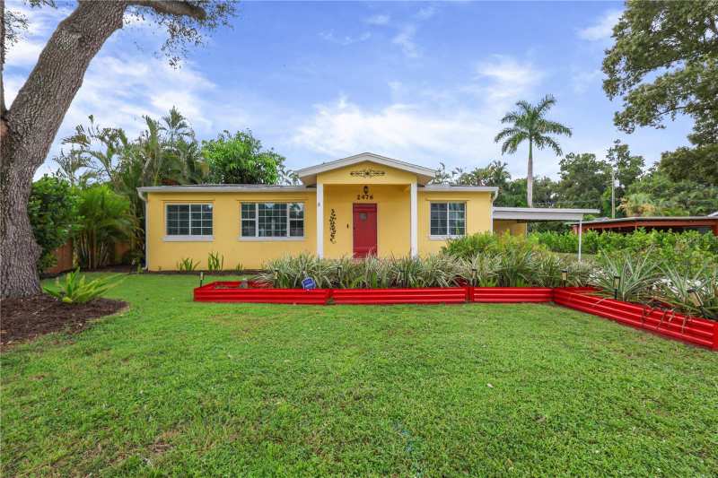 3 bedroom Single Family Residence at 2476 Euclid Avenue, Edison Park, Fort Myers — photo 1