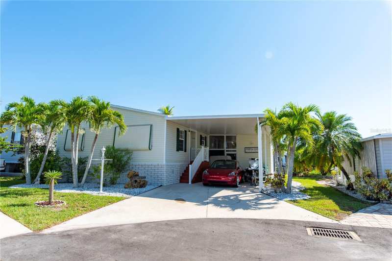 2 bedroom Manufactured Home at 15 Rotterdam Drive, Windmill Village, Punta Gorda — photo 1