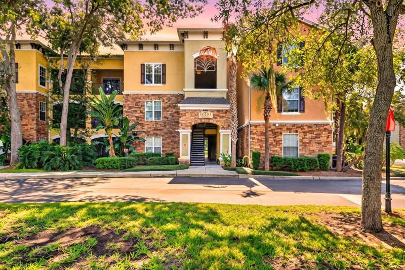 1 bedroom Condominium at 10103 Courtney Oaks Circle #302, Courtney Palms Condo, Tampa — photo 1