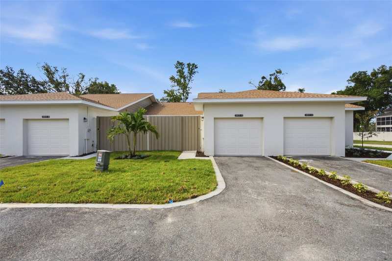 2 bedroom Townhouse at 1411 Oak Pl #B, Errol Oaks Unit 2 Stage 2, Apopka — photo 1