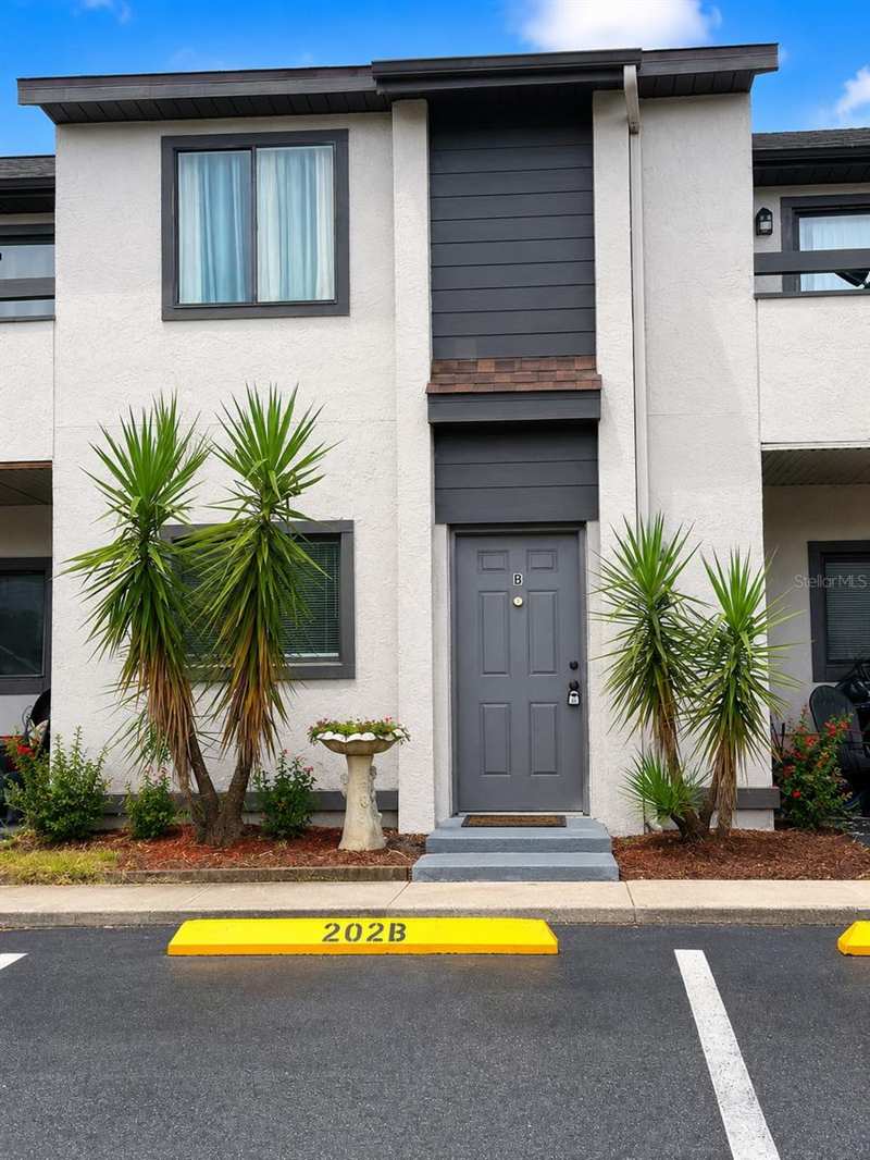 2 bedroom Townhouse at 202 Eden Lane #B, Bvl Gold Coast Twnhms Unrec, Kissimmee — photo 1