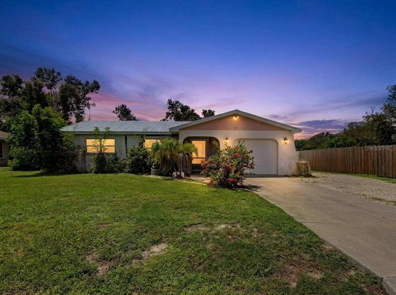 3 bedroom Single Family Residence at 355 Trinity Road, South Venice, Venice — photo 1