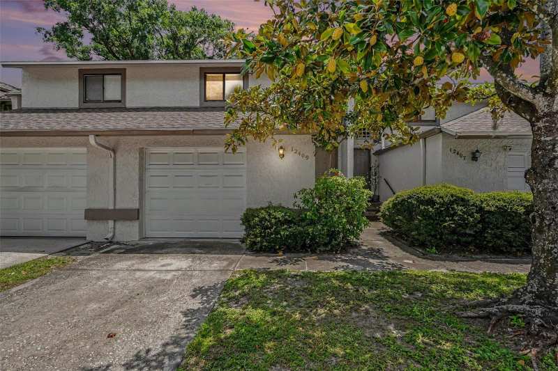 2 bedroom Townhouse at 12409 Titus Ct, Carlyle Garden Twnhms A Con, Tampa — photo 1