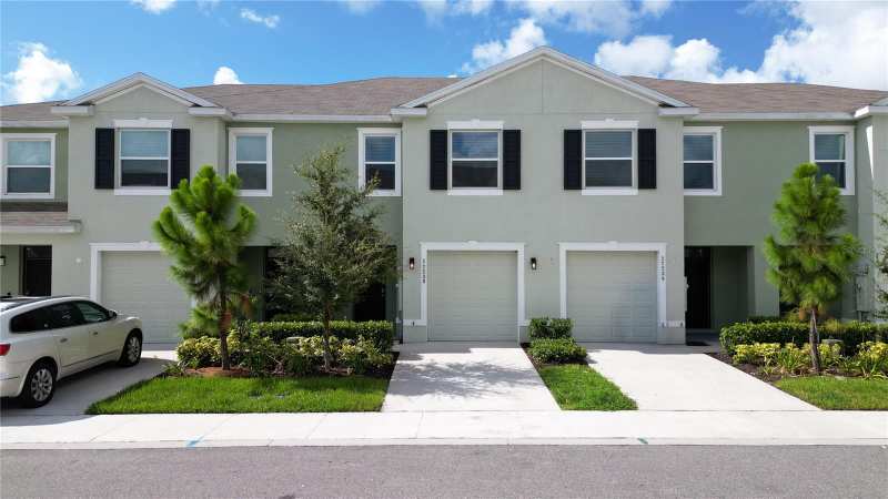 3 bedroom Townhouse at 17238 Amber Aspen Way, Westwood, Land O Lakes — photo 1