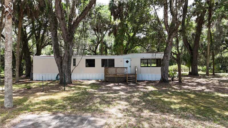 2 bedroom Mobile Home at 11310 W Yellow Oak Lane, Crystal River Oaks, Crystal River — photo 1