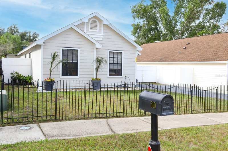 3 bedroom Single Family Residence at 510 Conure Street, Martin Place Ph 02, Apopka — photo 1