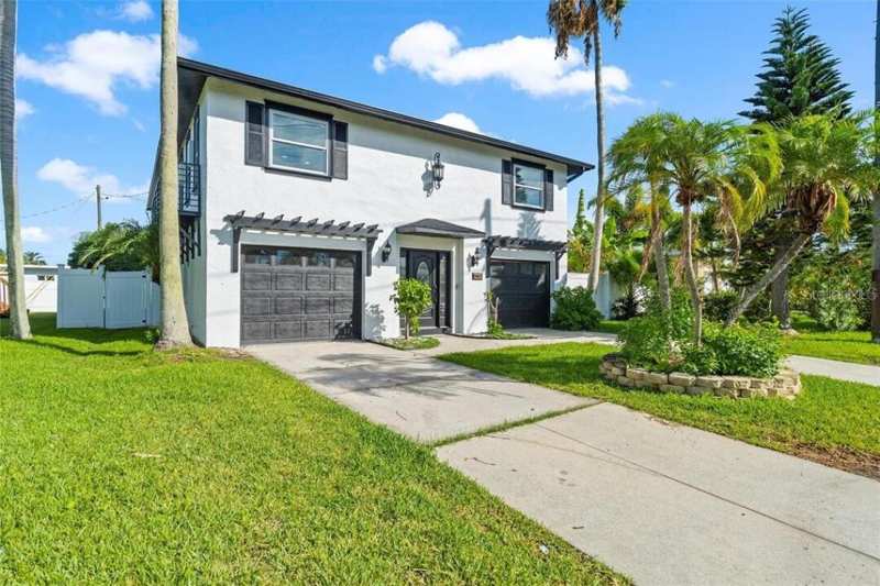 4 bedroom Single Family Residence at 307 161st Avenue, Redington Beach Homes 2nd Add, Redington Beach — photo 1