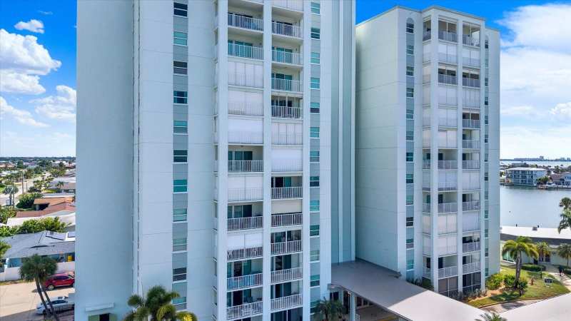 2 bedroom Condominium at 420 64th Avenue #507, Three Palms Pointe Condo, St Pete Beach — photo 1