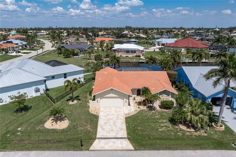 3 bedroom Single Family Residence at 1374 Willet Court, Punta Gorda Isles Sec 14, Punta Gorda — photo 1