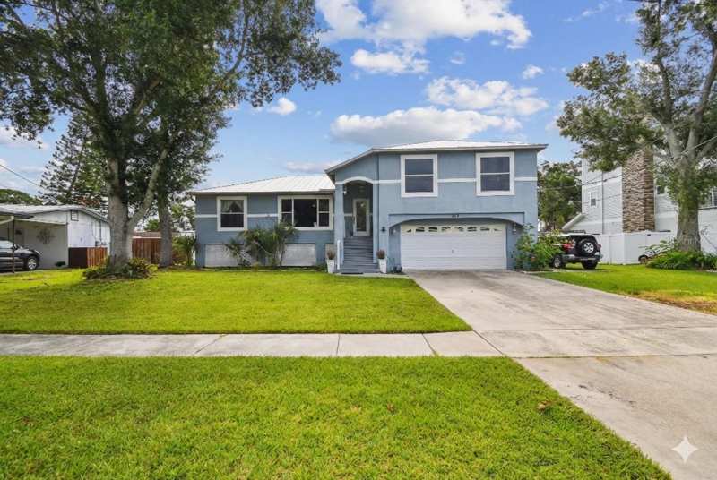 3 bedroom Single Family Residence at 317 Shore Drive, Country Club Add To Oldsmar Rev, Oldsmar — photo 1