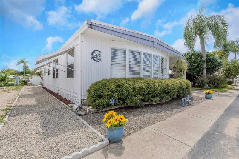 2 bedroom Manufactured Home at 3301 US Alt 19 N #253, Westwind, Dunedin — photo 1