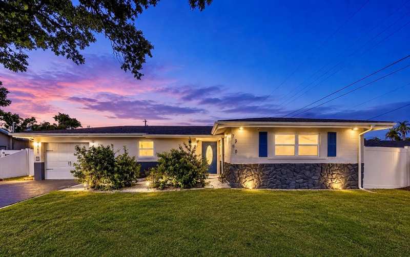 3 bedroom Single Family Residence at 7960 2nd Street, Riviera The, St Petersburg — photo 1