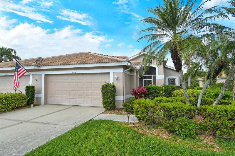 2 bedroom Single Family Residence at 9411 Forest Hills Circle, Stoneybrook Golf & Country Club, Sarasota — photo 1