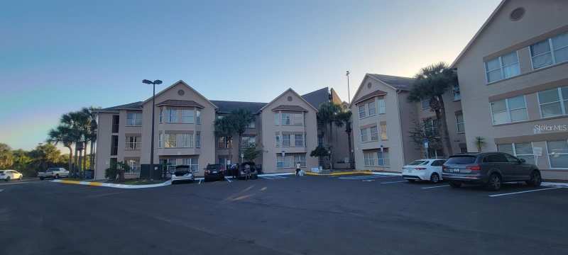 1 bedroom Condo - Hotel at 3100 Parkway Boulevard #737, Parkway Palms Resort Maingate Condo, Kissimmee — photo 1