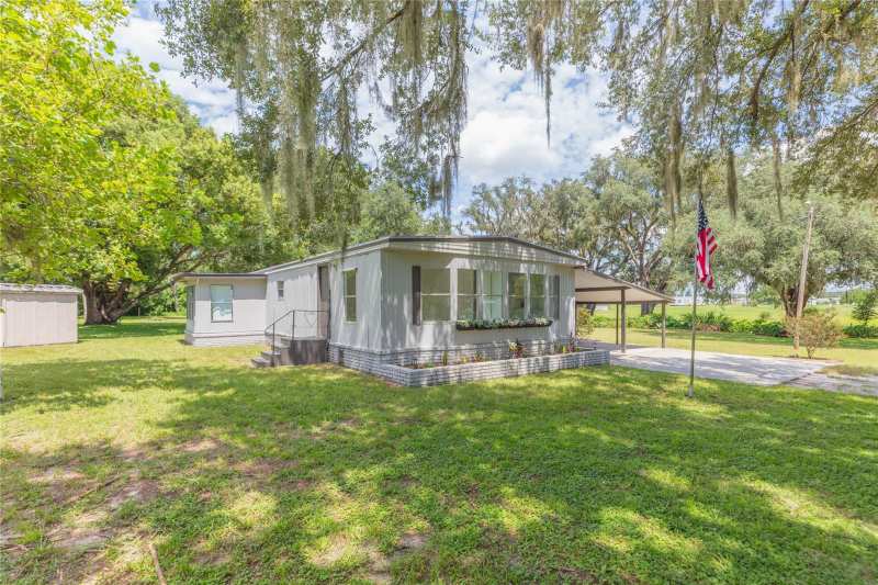 3 bedroom Manufactured Home at 4211 Lowell Lane, Zh Col Sub, Zephyrhills — photo 1