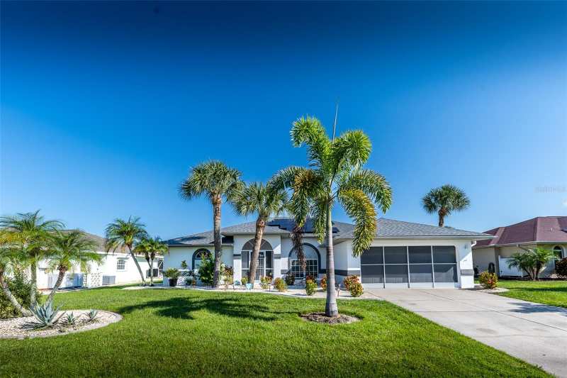 3 bedroom Single Family Residence at 538 W Cashew, Punta Gorda Isles Sec 18, Punta Gorda — photo 1
