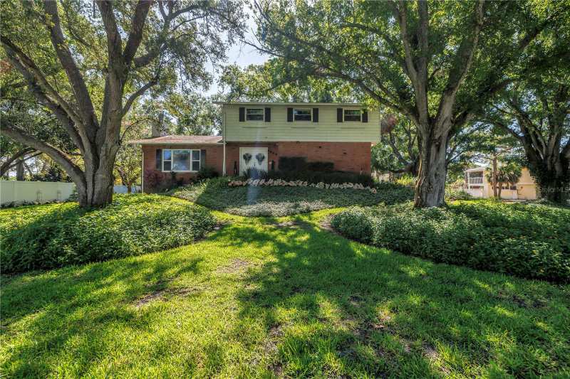 4 bedroom Single Family Residence at 6505 Cedar Street, Florida Riviera 2, St Petersburg — photo 1