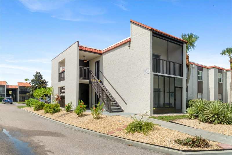 2 bedroom Condominium at 3229 Beneva Road #203, Village Brooke Sec 3, Sarasota — photo 1