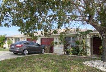 6 bedroom Half Duplex at 919 Cape Coral Parkway, Cape Coral, Cape Coral — photo 1