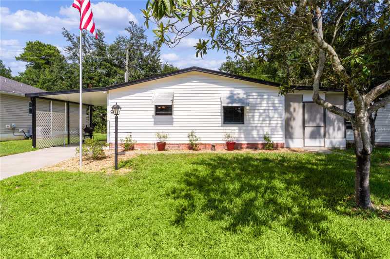 2 bedroom Manufactured Home at 1709 E Schwartz Boulevard, Lady Lake Orange Blossom Gardens Unit 10, Lady Lake — photo 1