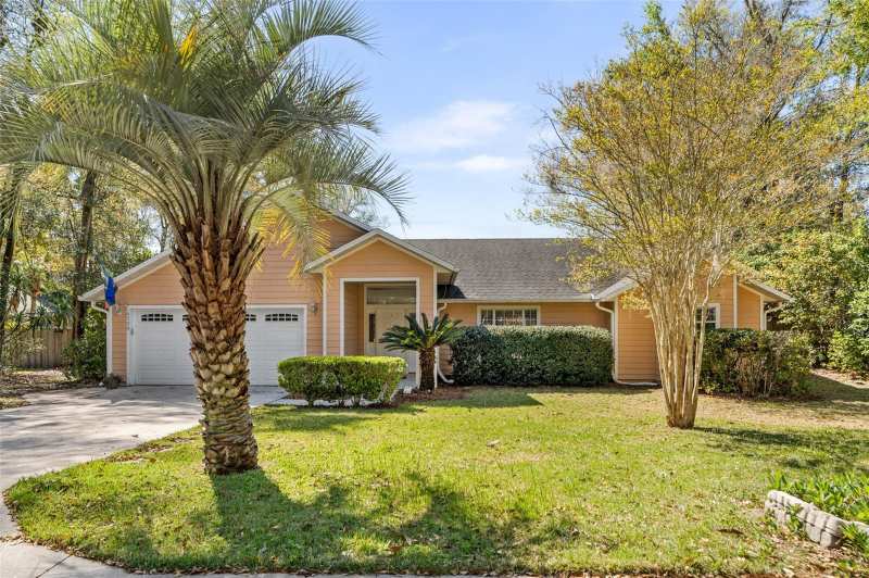 3 bedroom Single Family Residence at 6220 SW 81st Street, Haile Forest, Gainesville — photo 1