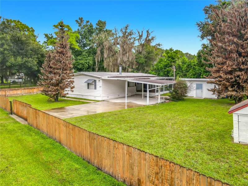 3 bedroom Manufactured Home at 2149 Edgewater Canal Road, New Smyrna Beach, New Smyrna Beach — photo 1
